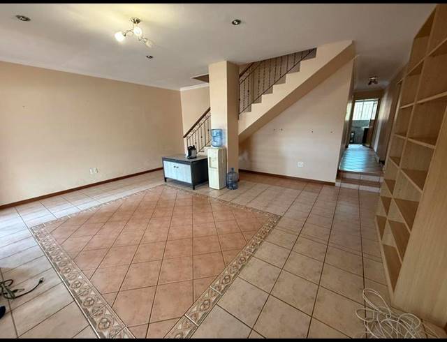 3 BEDROOM PROPERTY TO RENT IN ROOIHUISKRAAL